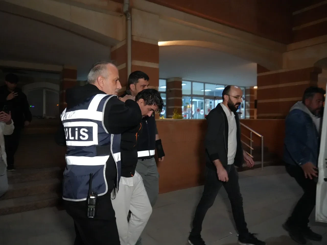 Hamile eşinin cesediyle 10 gün boyunca aynı evde yaşadı! Tüyler ürperten vahşette 'pes' dedirten pişkinlik