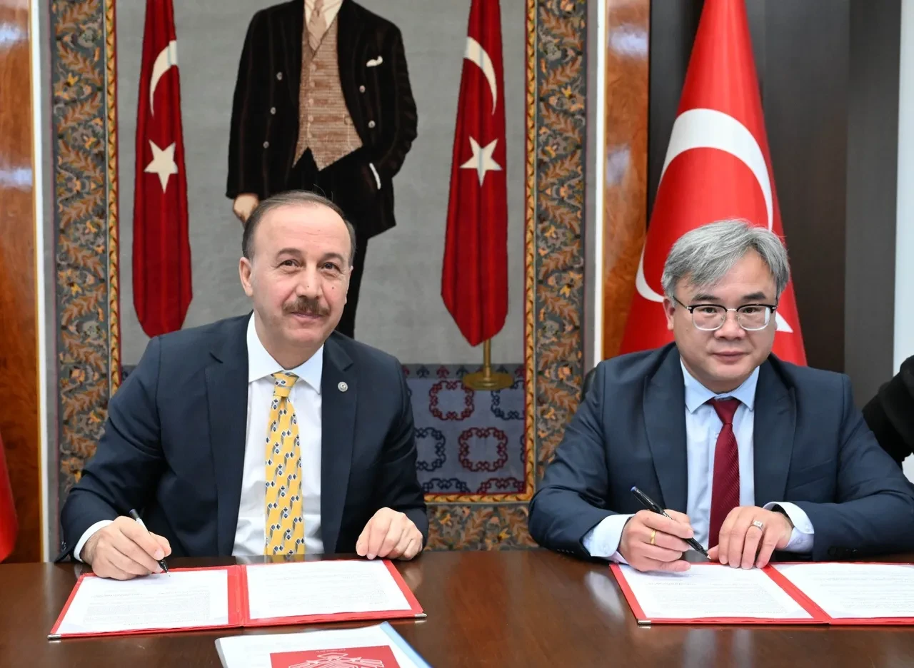 Isparta’ya yeni elektrikli araç üretim tesisi geliyor: Protokol imzalandı