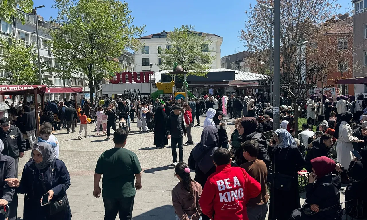 İstanbul'da çok şiddetli deprem! Artçılar devam ediyor