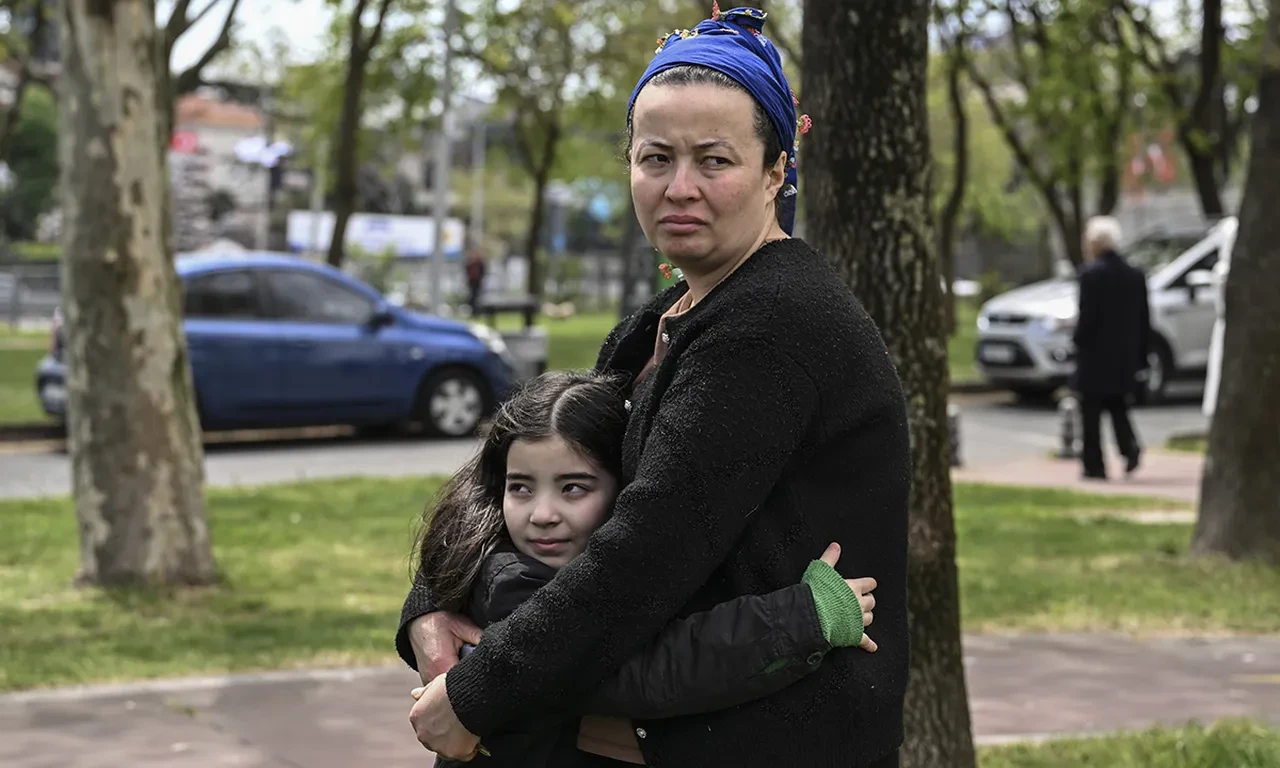 İstanbul'da çok şiddetli deprem! Artçılar devam ediyor