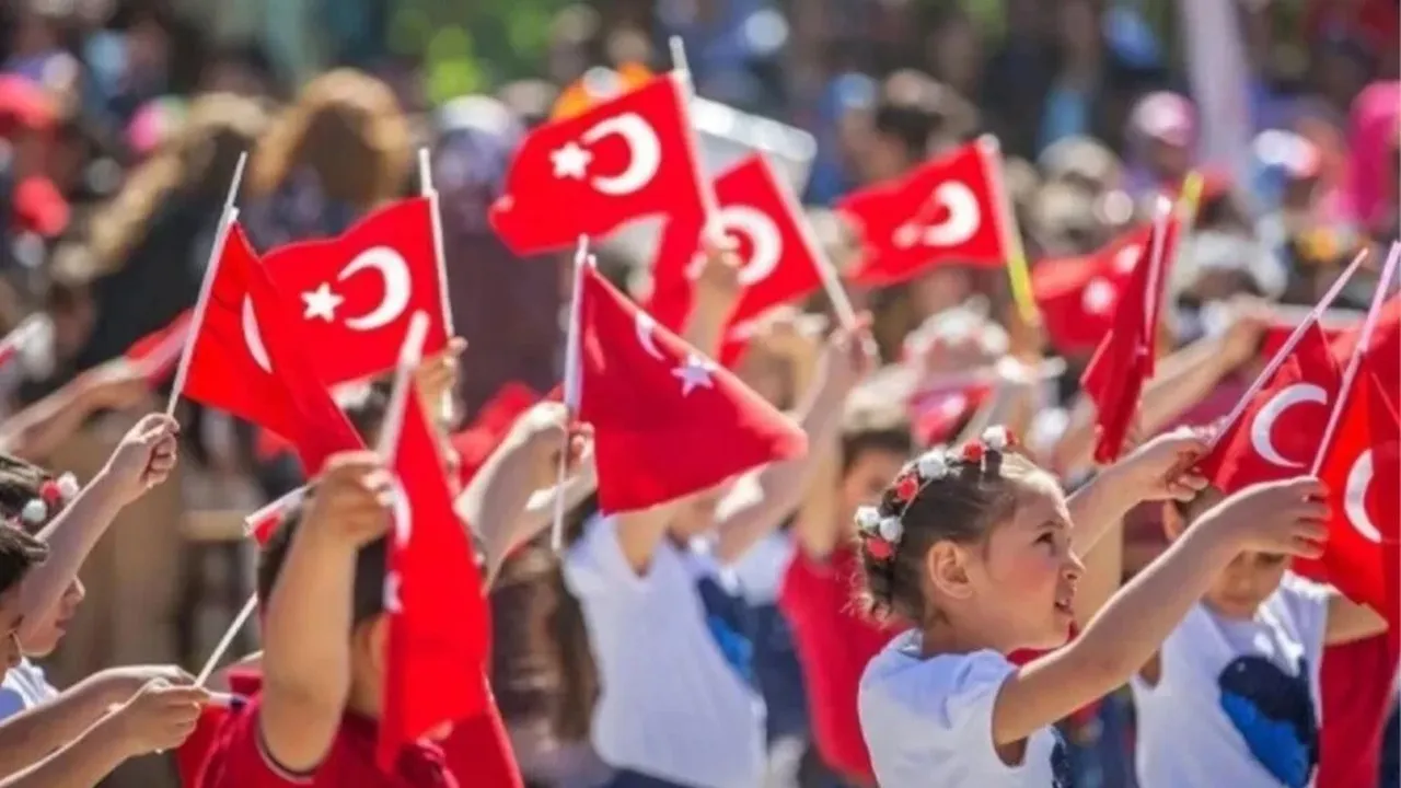 İstanbul'da yarın okullar tatil mi? İstanbul depreminin ardından okulların son dakika durumu