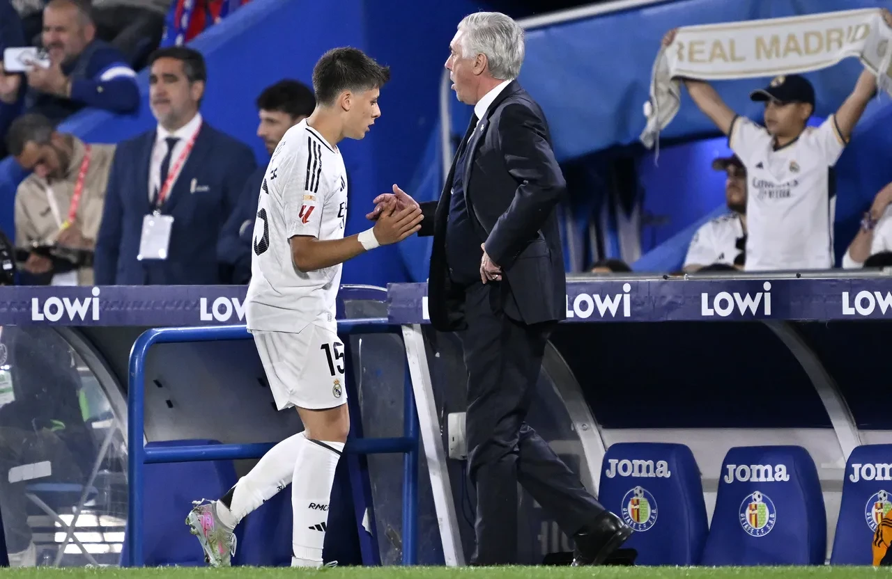 Ancelotti 'Olağanüstü' diyerek Arda Güler'i övdü: Gelecekte o mevkide olmalı!