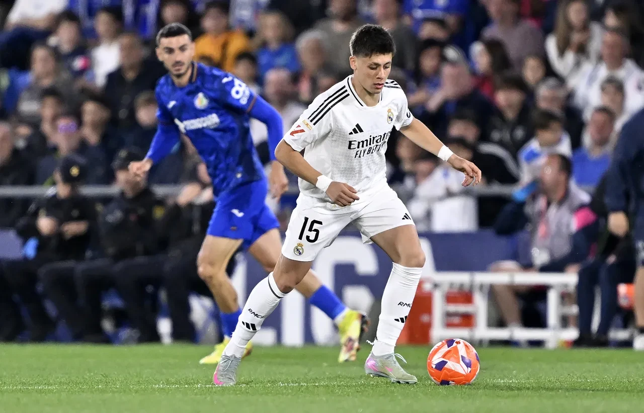 Ancelotti 'Olağanüstü' diyerek Arda Güler'i övdü: Gelecekte o mevkide olmalı!