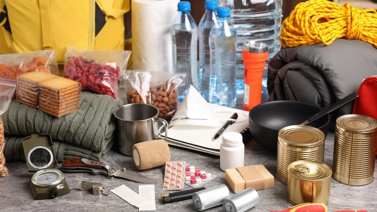 Deprem çantasında olması gerekenler! Bunları yanınıza almayı unutmayın