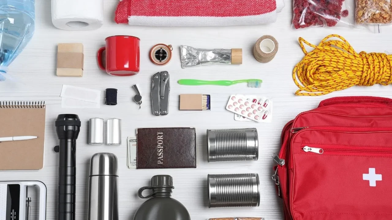 Deprem çantasında olması gerekenler! Bunları yanınıza almayı unutmayın