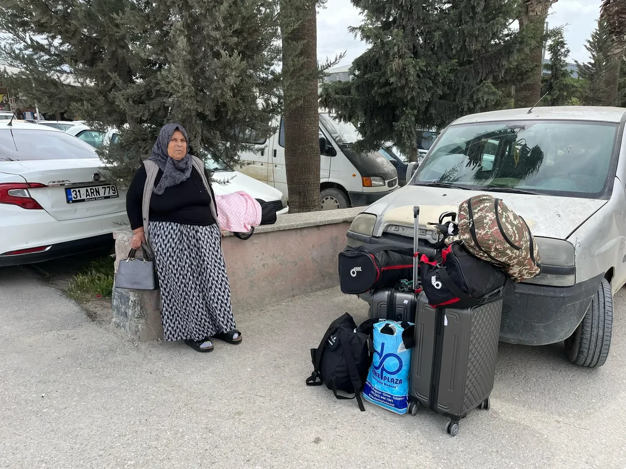 Deprem sebebiyle İstanbul’a sığınan afetzedeler tedirgin! Memlekete dönüş başladı, ek seferler bile tükeniyor