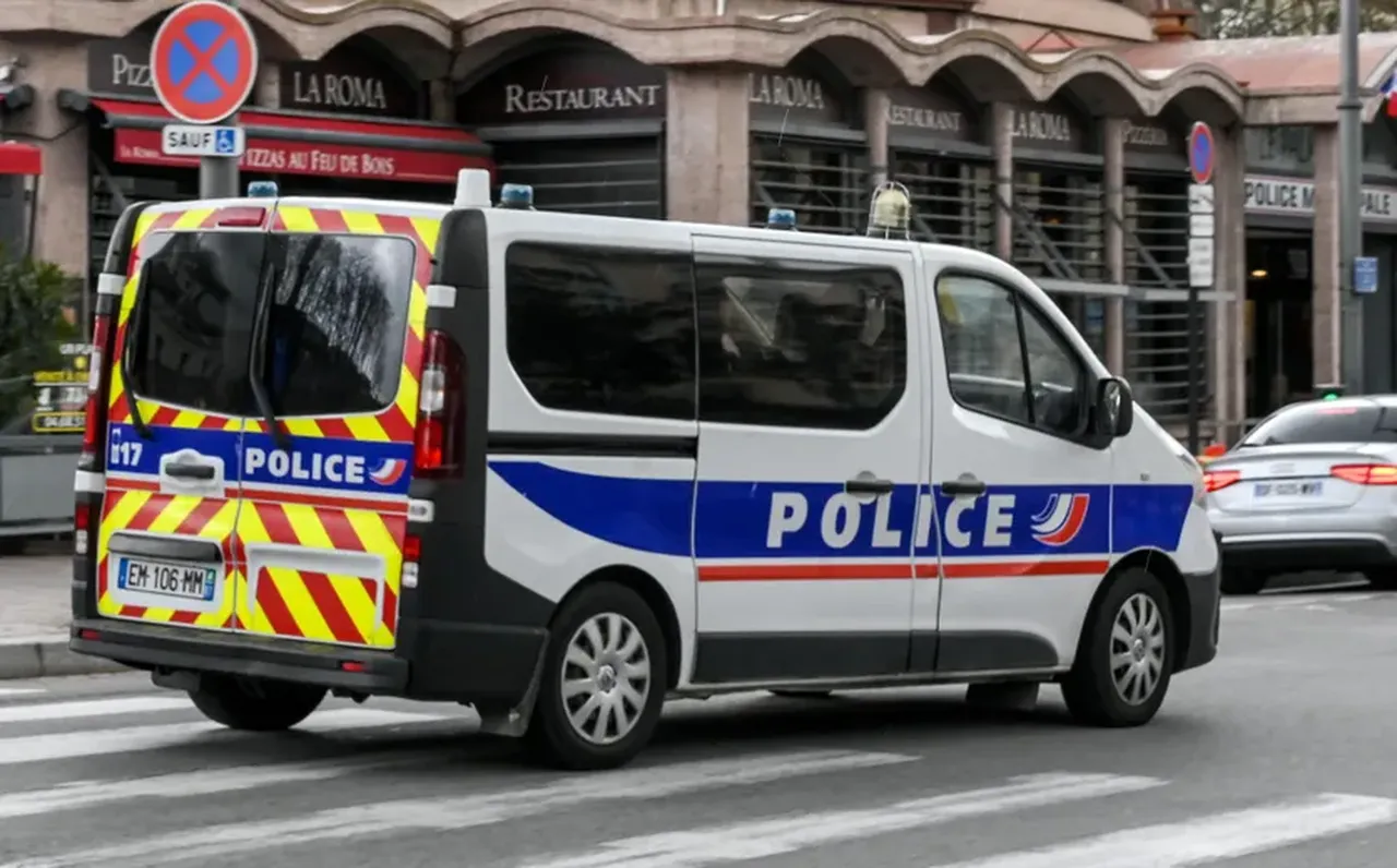 Fransa'da okulda bıçaklı saldırı: Ölü ve yaralılar var