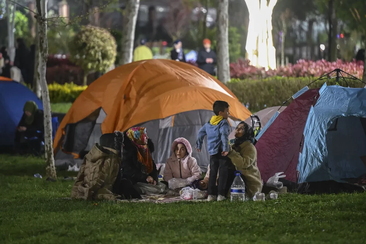 Beşik gibi sallanan İstanbul'a AFAD'dan umutlandıran açıklama: Artçılar azalma eğiliminde