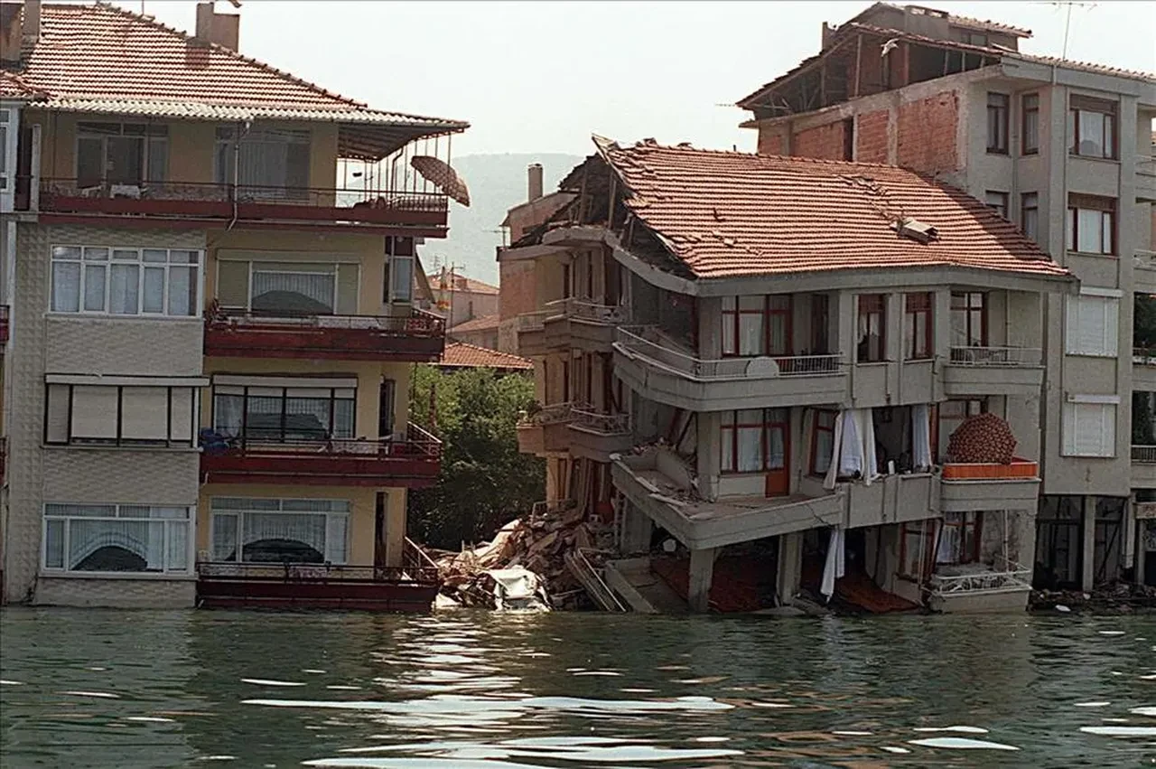 Tarih tekerrür eder mi? 1509, 1894, 1999'dan sonra İstanbul'da tsunami gerçeği