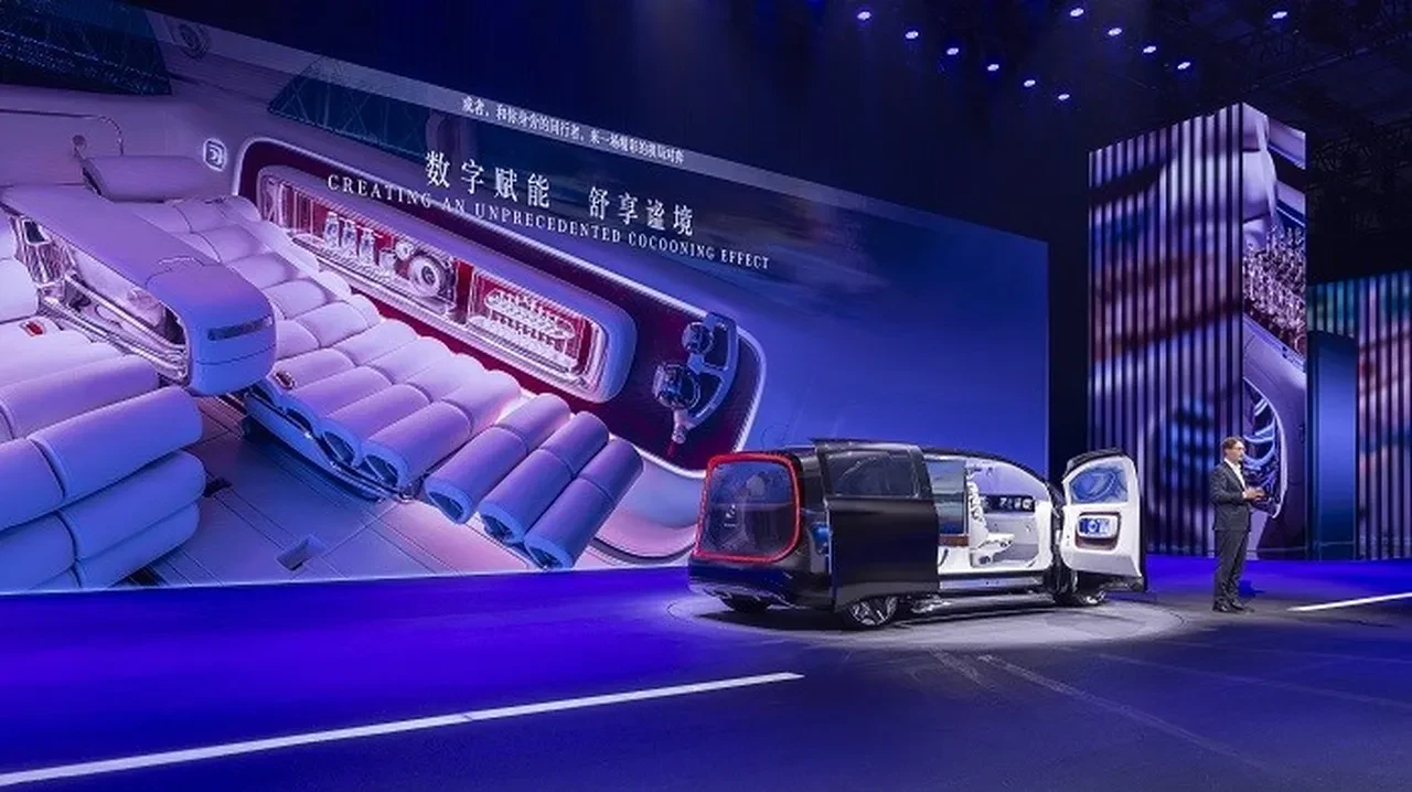 Mercedes'ten Şanghay çıkarması: Vision V ve uzun CLA tanıtıldı!