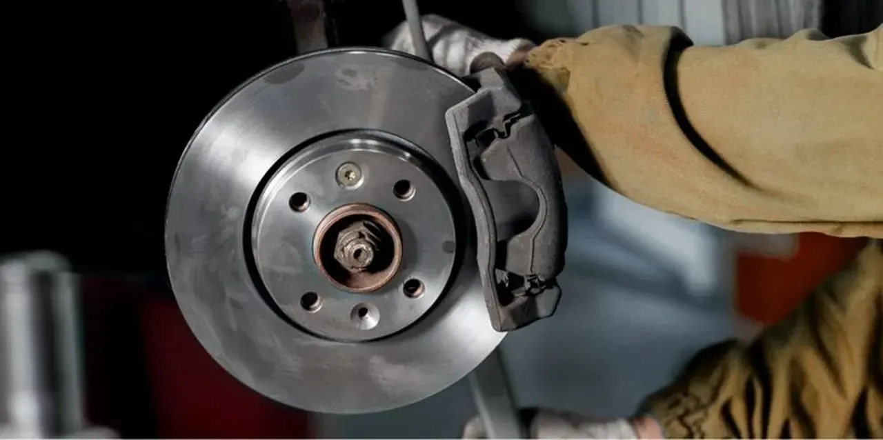 Araç sahipleri dikkat! Su birikintileri binlerce liralık zarara yol açıyor