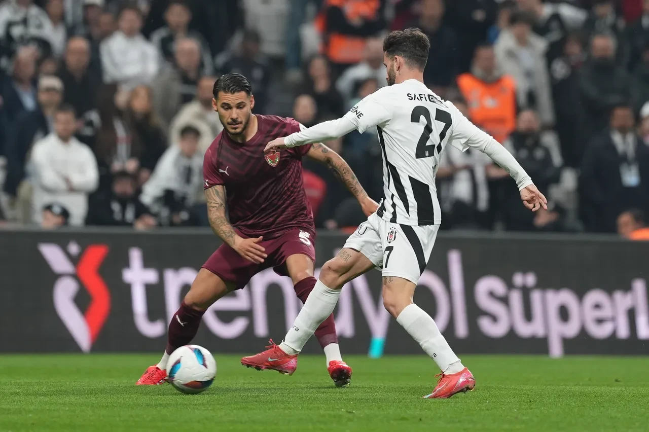 Beşiktaş Hatayspor'u farklı mağlup etti: Immobıle'den Hat-Trıck