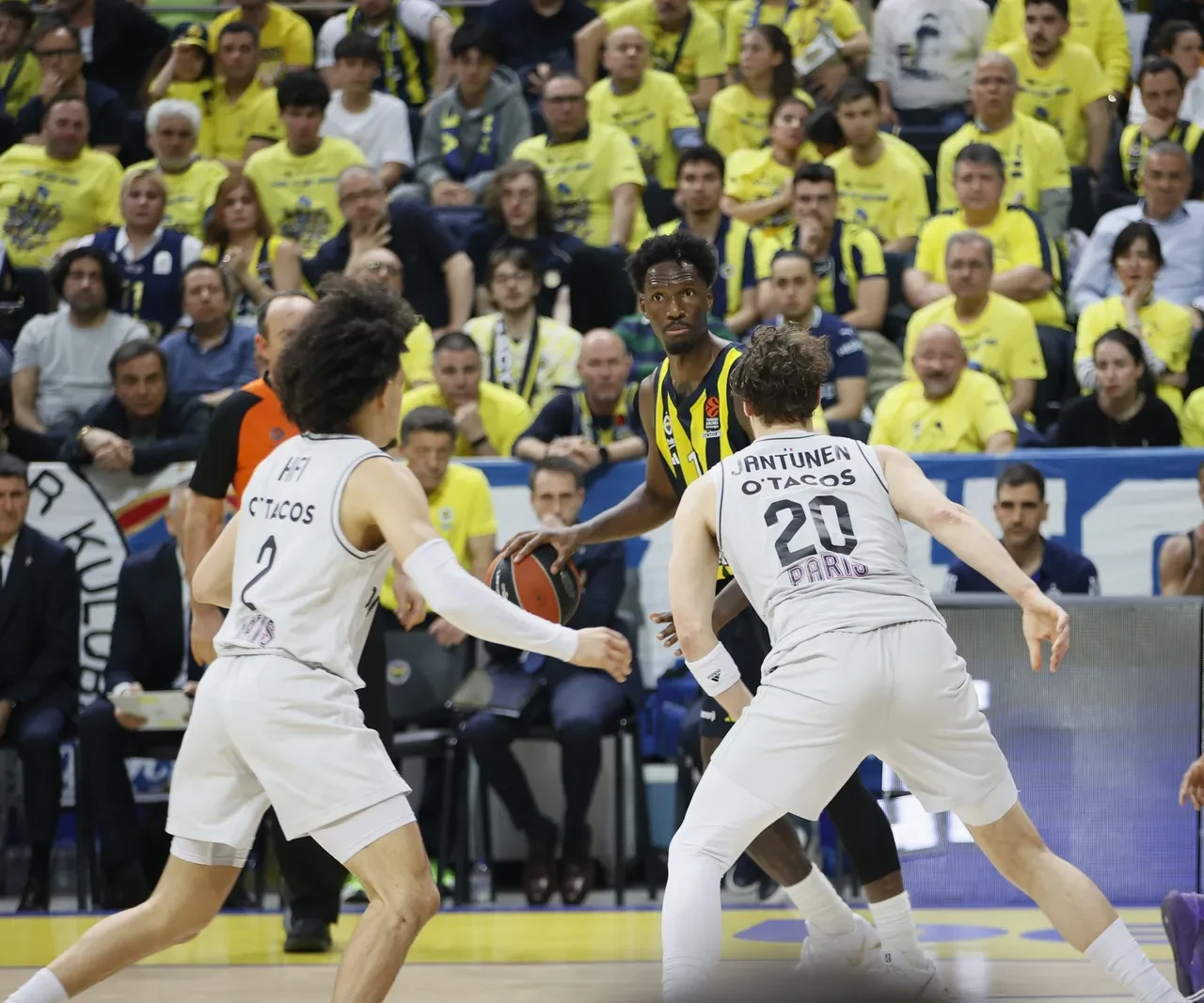 Fenerbahçe Beko Paris maç sonucu kaç kaç? Dörtlü Final biletine yaklaştı