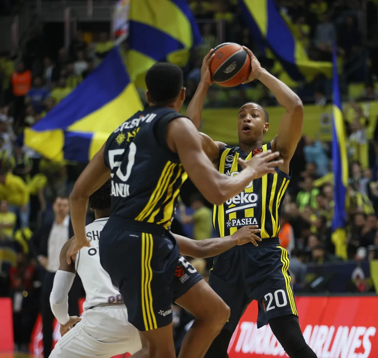 Fenerbahçe Beko Paris maç sonucu kaç kaç? Dörtlü Final biletine yaklaştı