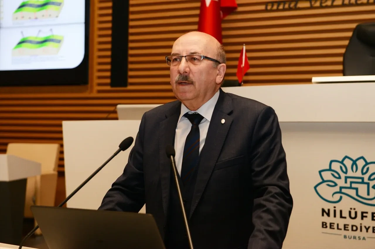 İstanbul, depremi kıl payı atlatmış! Ünlü profesör neden yıkım olmadığını açıkladı