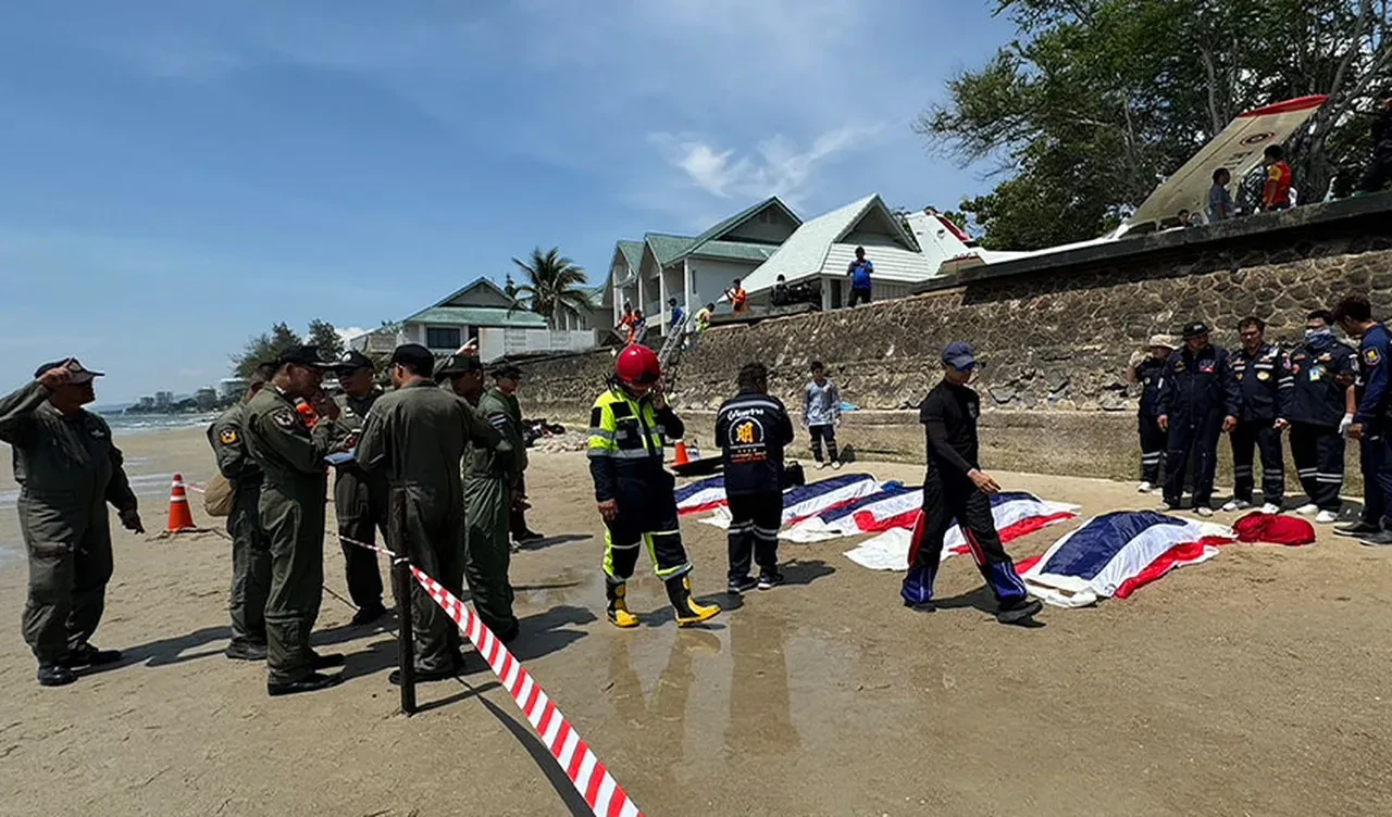 Tayland'da polis uçağı denize çakıldı: Çok sayıda ölü var