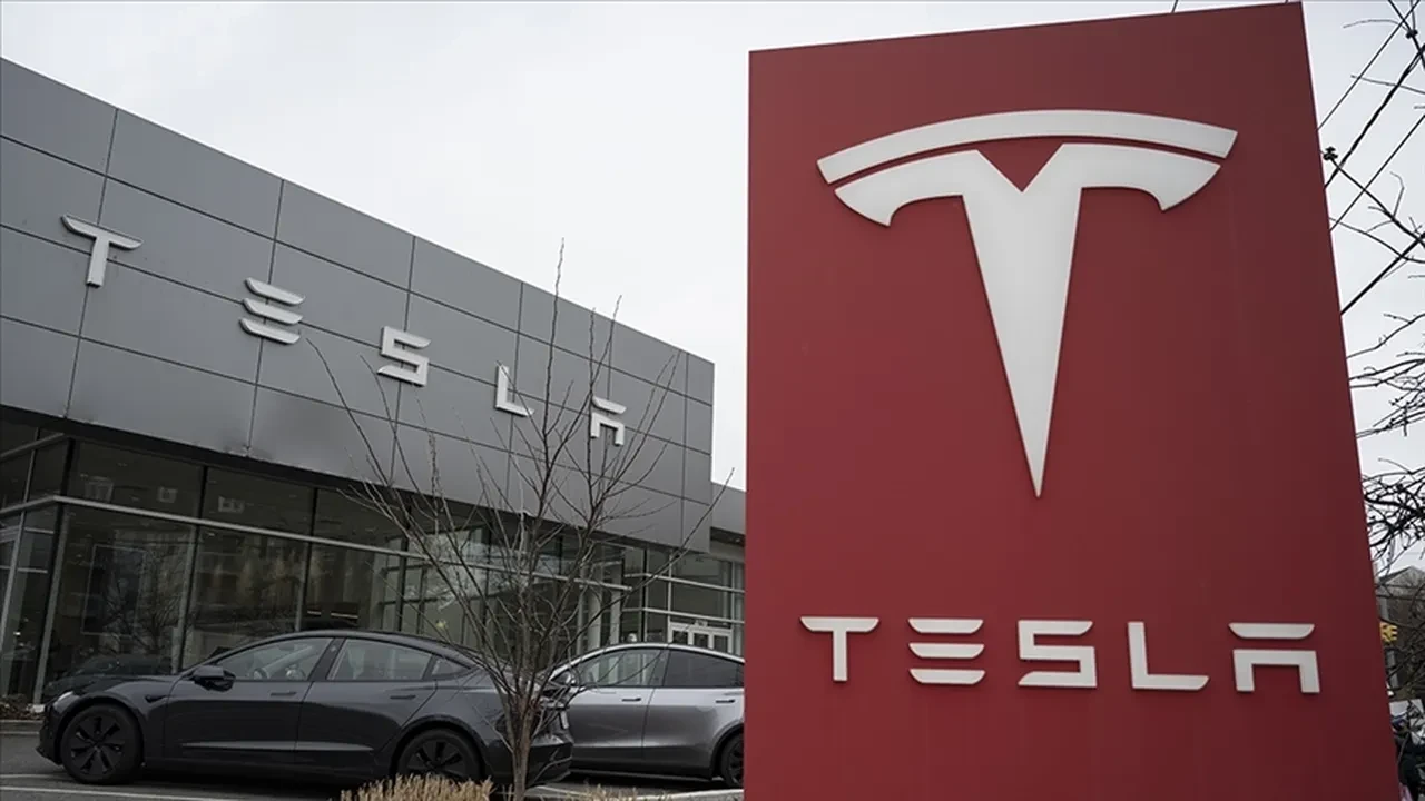 Yeni Tesla model Y Türkiye fiyatı ne kadar? 6 dakikada tükendi