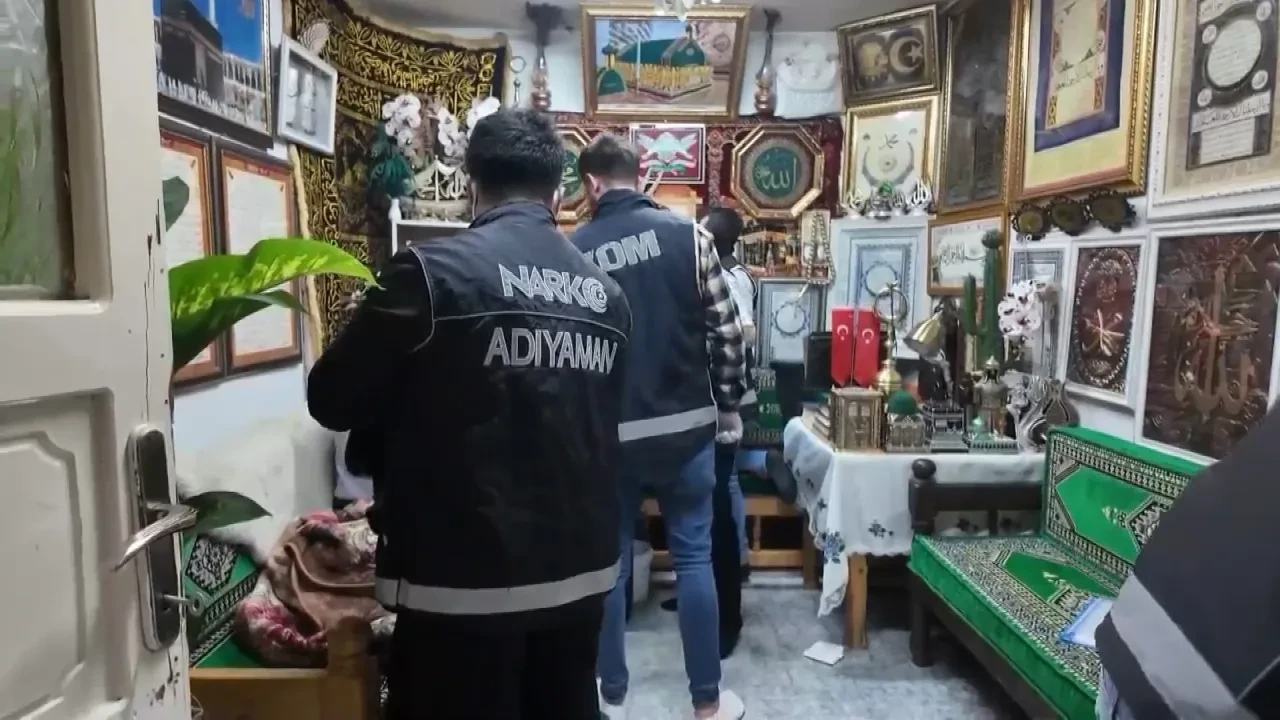 Büyü ve muska ile 45 milyon liralık vurgun! Herkesi soyup soğana çevirdi