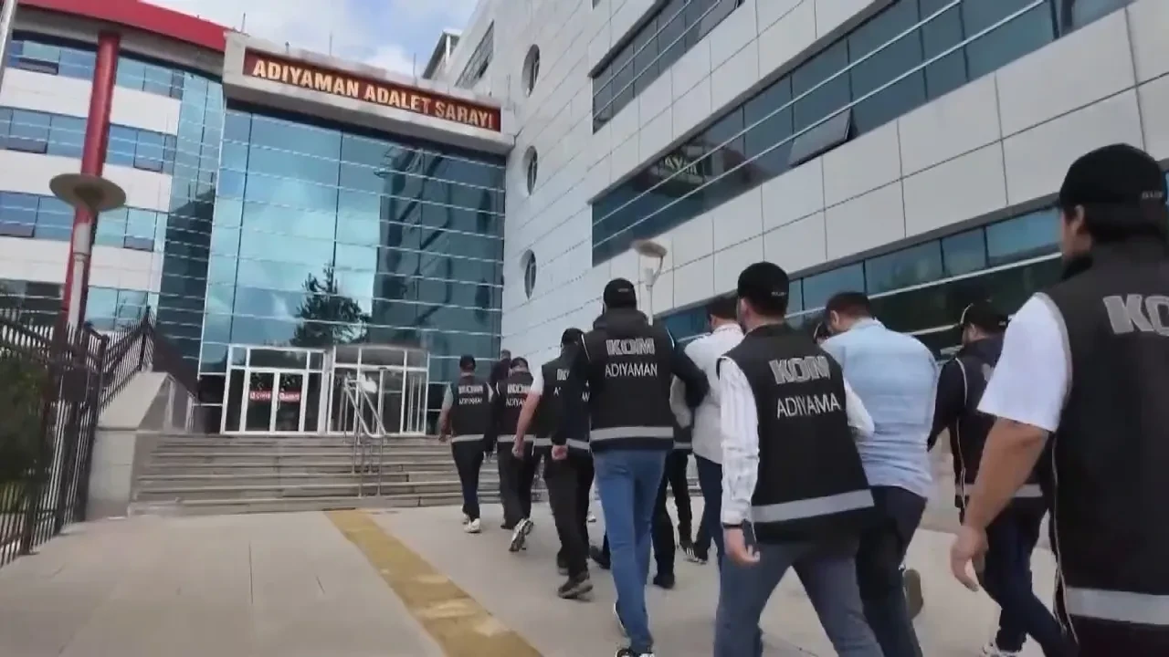 Büyü ve muska ile 45 milyon liralık vurgun! Herkesi soyup soğana çevirdi