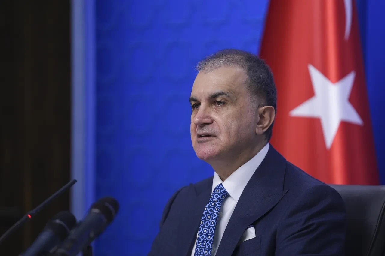 AK Parti Sözcüsü Ömer Çelik'ten Özgür Özel'e tepki: Siyasi cehaletin zirvesi