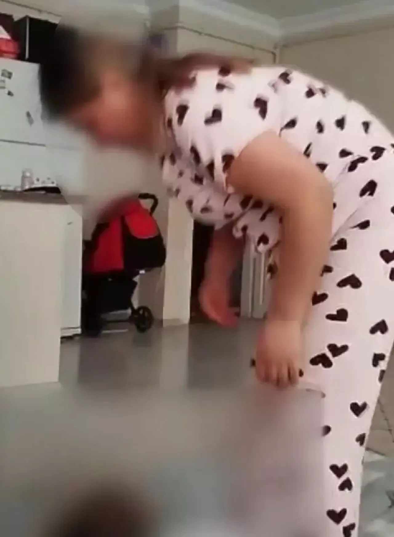 Cani bakıcıdan 1 yaşındaki bebeğe şiddet!