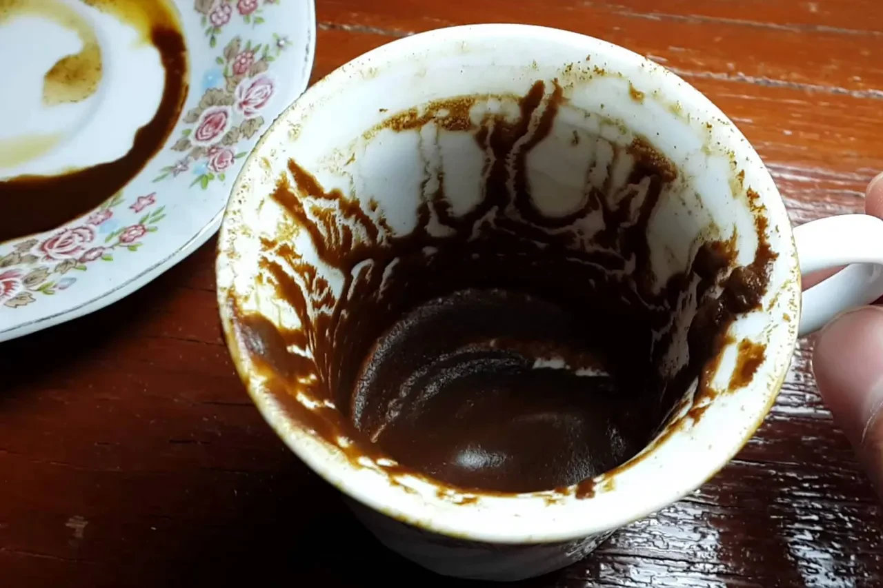 ChatGPT bu defa yuva yıktı! 'E harfiyle başlayan biri var' mesajı sonrası 12 yıllık evlilik bitti