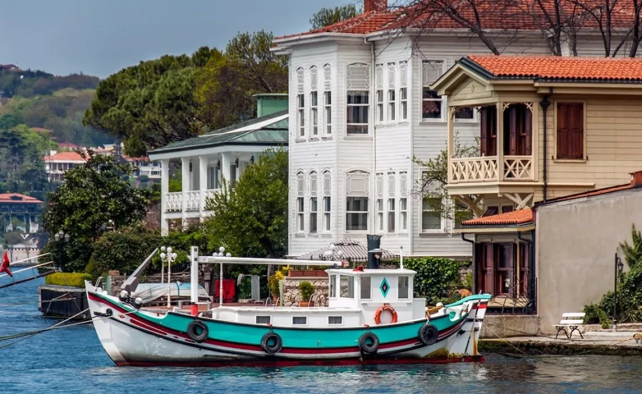 İstanbul depremi sonrası Boğaz'daki yalılar tek tek satışa çıkıyor! Servet değerindeydi şimdi yüzüne bakan yok