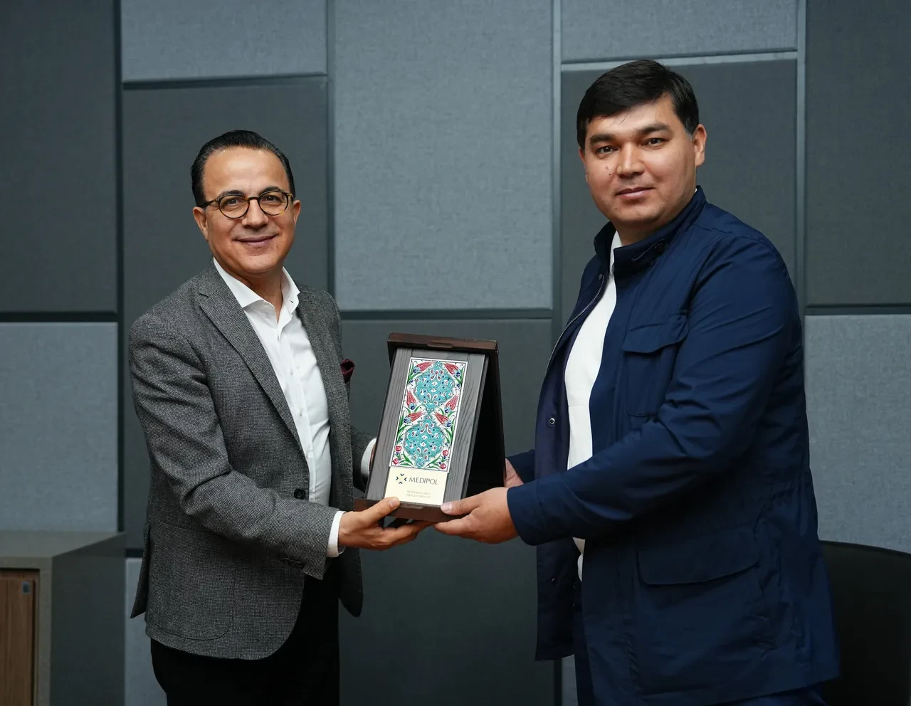 Medipol Eğitim ve Sağlık Grubu ile Termez Ekonomi ve Hizmet Üniversitesi arasında uluslararası iş birliği anlaşması imzalandı