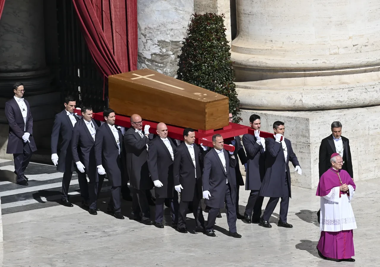 Papa Francis'in cenaze töreni için binler Vatikan'da! Sıkı güvenlik önlemleri alındı
