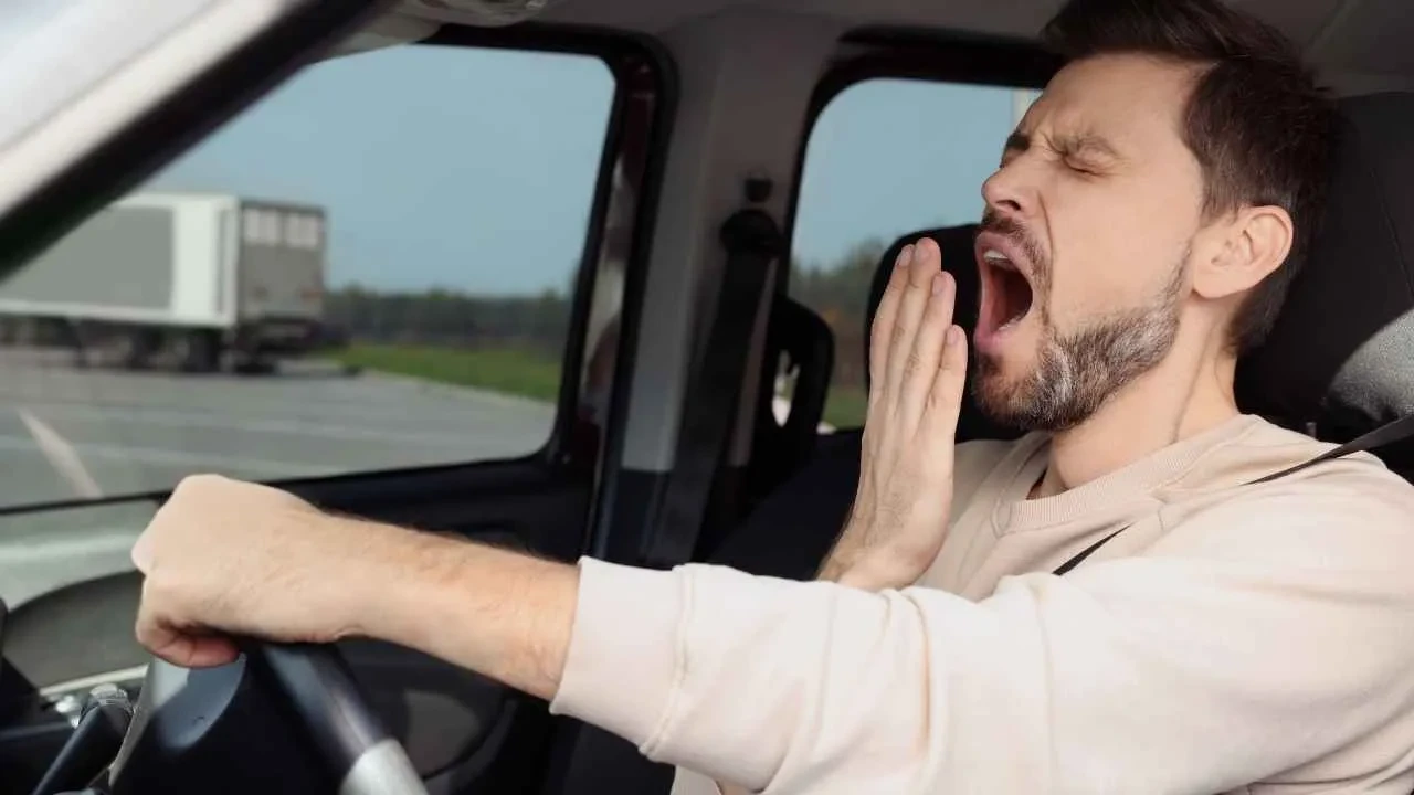 Sabah uyanır uyanmaz yapan güne aşırı enerjik başlıyor! 2 dakikada metabolizmayı ateşliyor