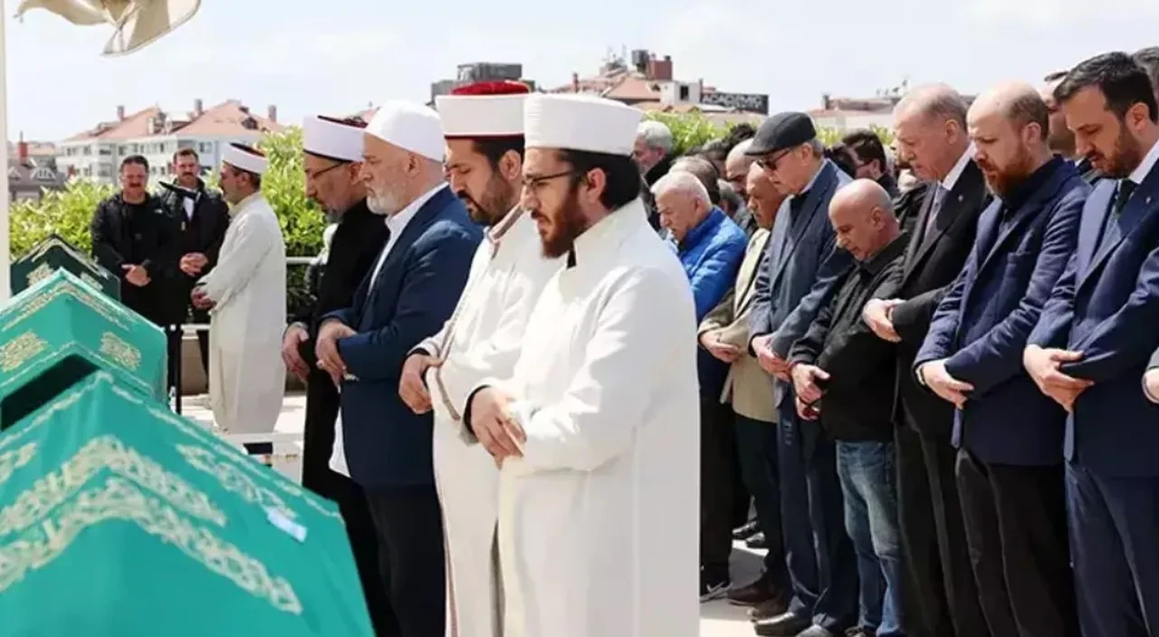 Cumhurbaşkanı Erdoğan, Ahmet Karaman'ın cenaze namazına katıldı