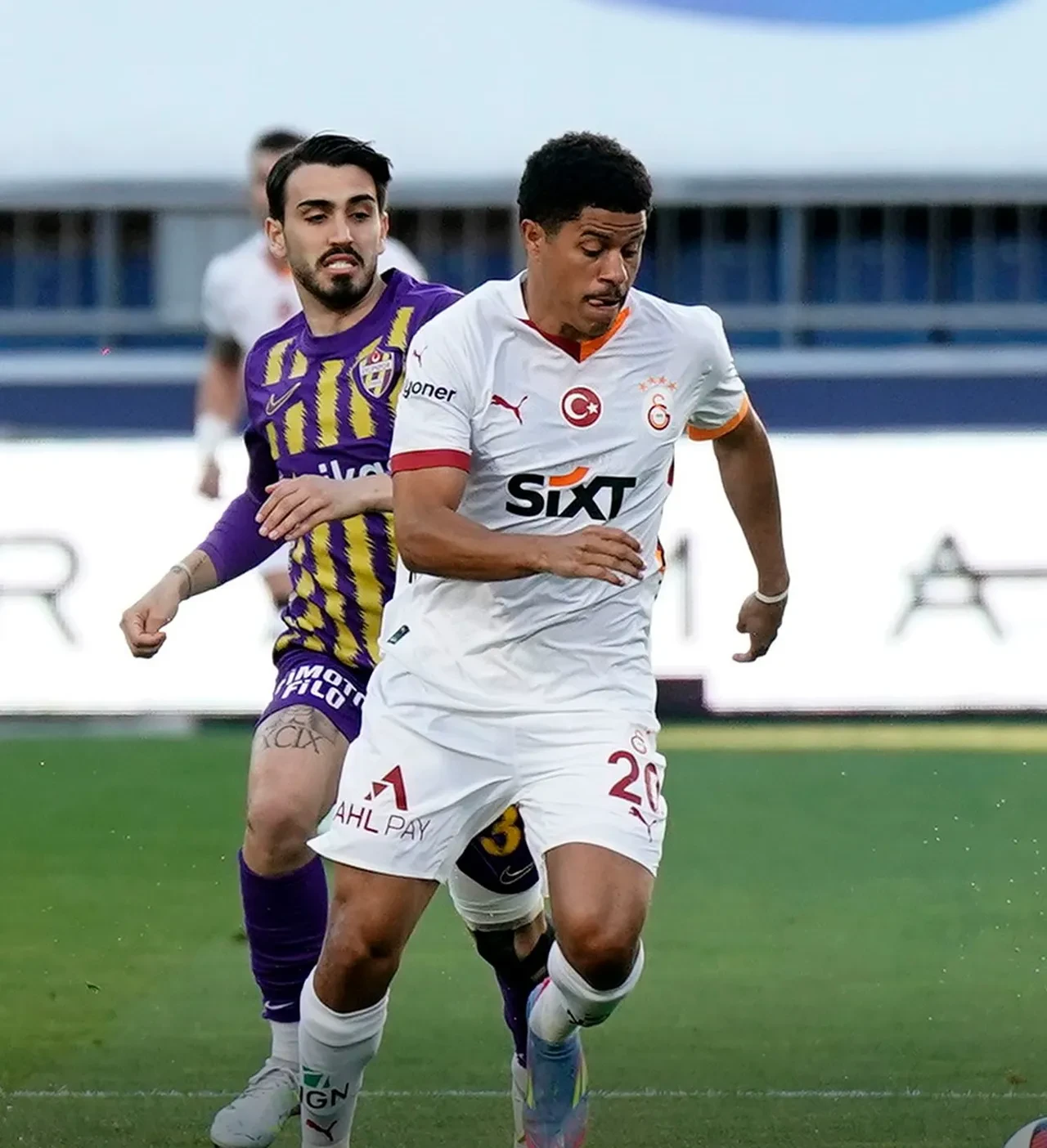 Galatasaray zorlu Eyüpspor'u rahat geçti: Adım adım şampiyonluğa!