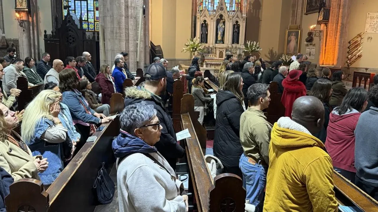 St. Antuan Kilisesi'nde Papa Franciscus için veda ayini