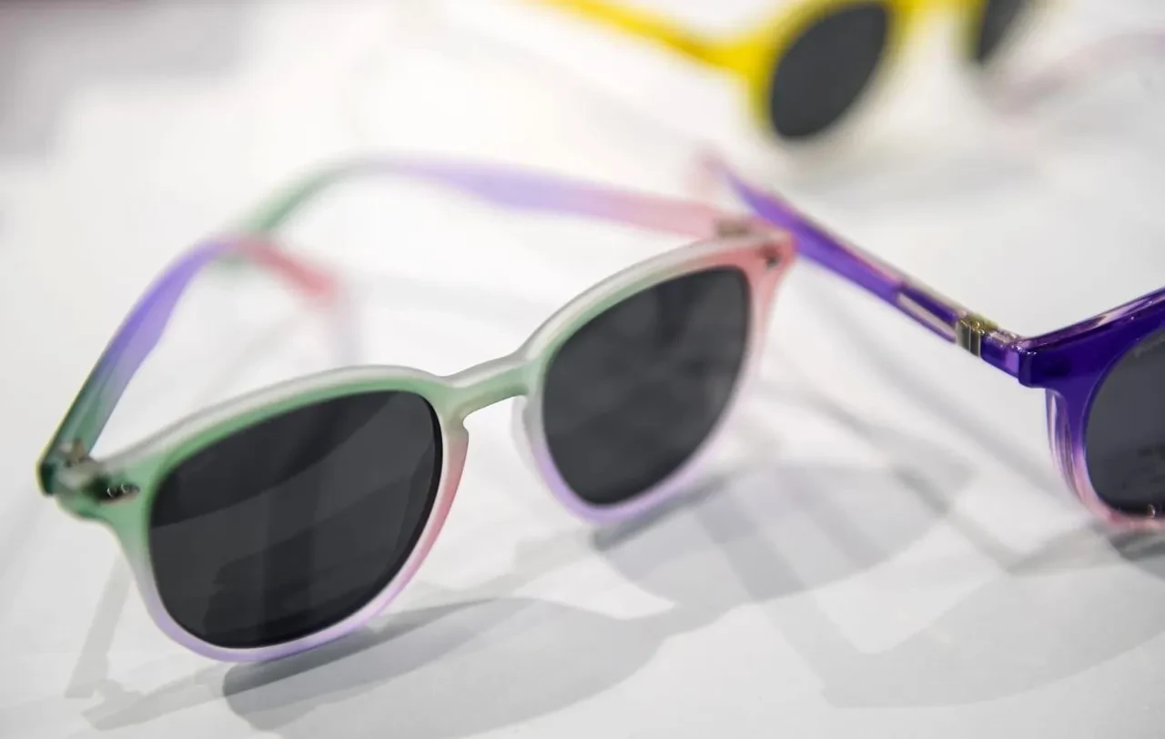 Uzmanından güneş gözlüğü uyarısı: Ciddi riski var! Sadece stile bakılmamalı