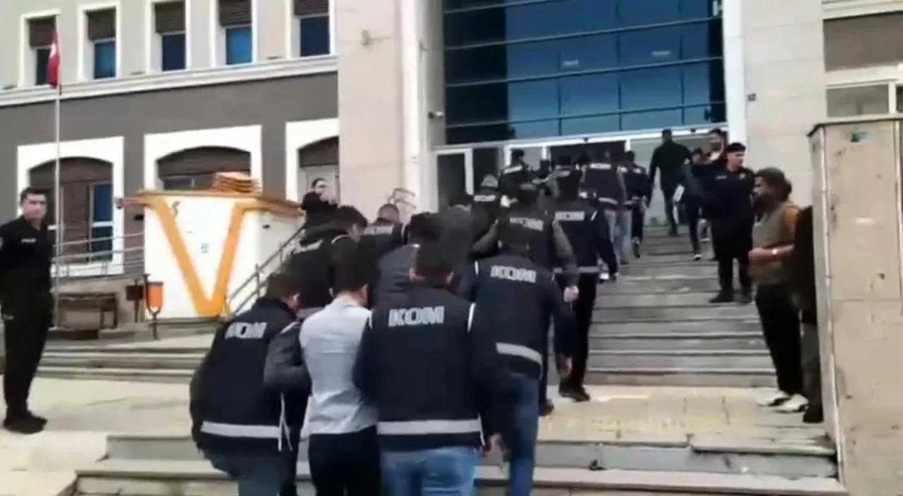 Araç muayene istasyonuna rüşvet operasyonu: 7 tutuklama