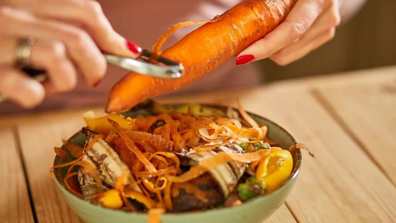 Balkonunda sebze yetiştirenler dikkat! Çöplerden yapılıyor bitkileri 2 kat daha hızlı büyütüyor