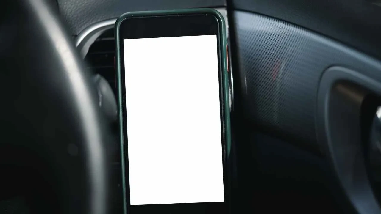 Sıcak havalarda arabanızda sakın bırakmayın! Patlama tehlikesi bulunuyor