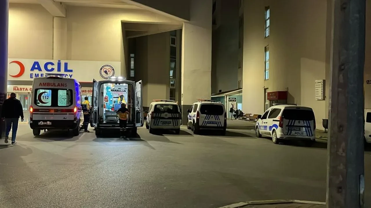 Sokağı savaş alanına çevirdiler!  Tüfek, bıçak ve sopaların konuştuğu kavga kan aktı