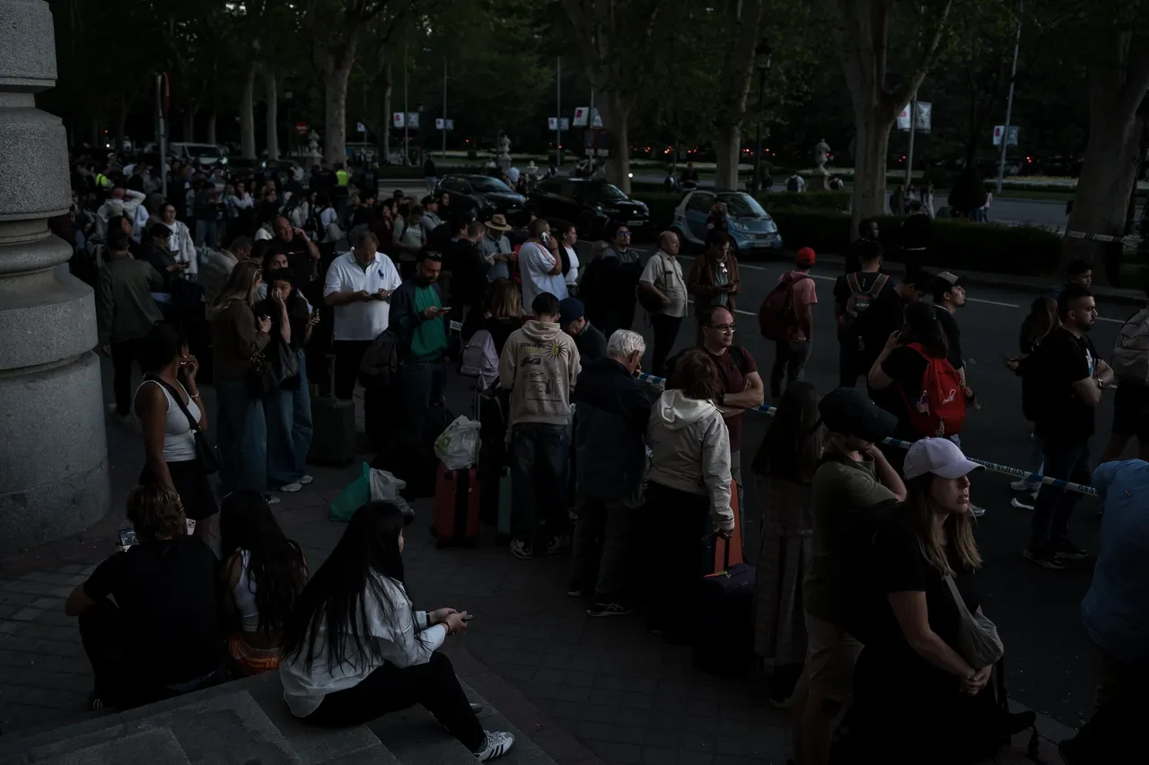 Avrupa karanlığa gömüldü! 50 milyon kişi etkileyen elektrik kesintisinin arkasındaki sır perdesi