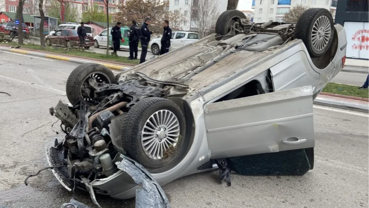 Bu araçtan burnu bile kanamadan çıktı! İnanılmaz kurtuluş 