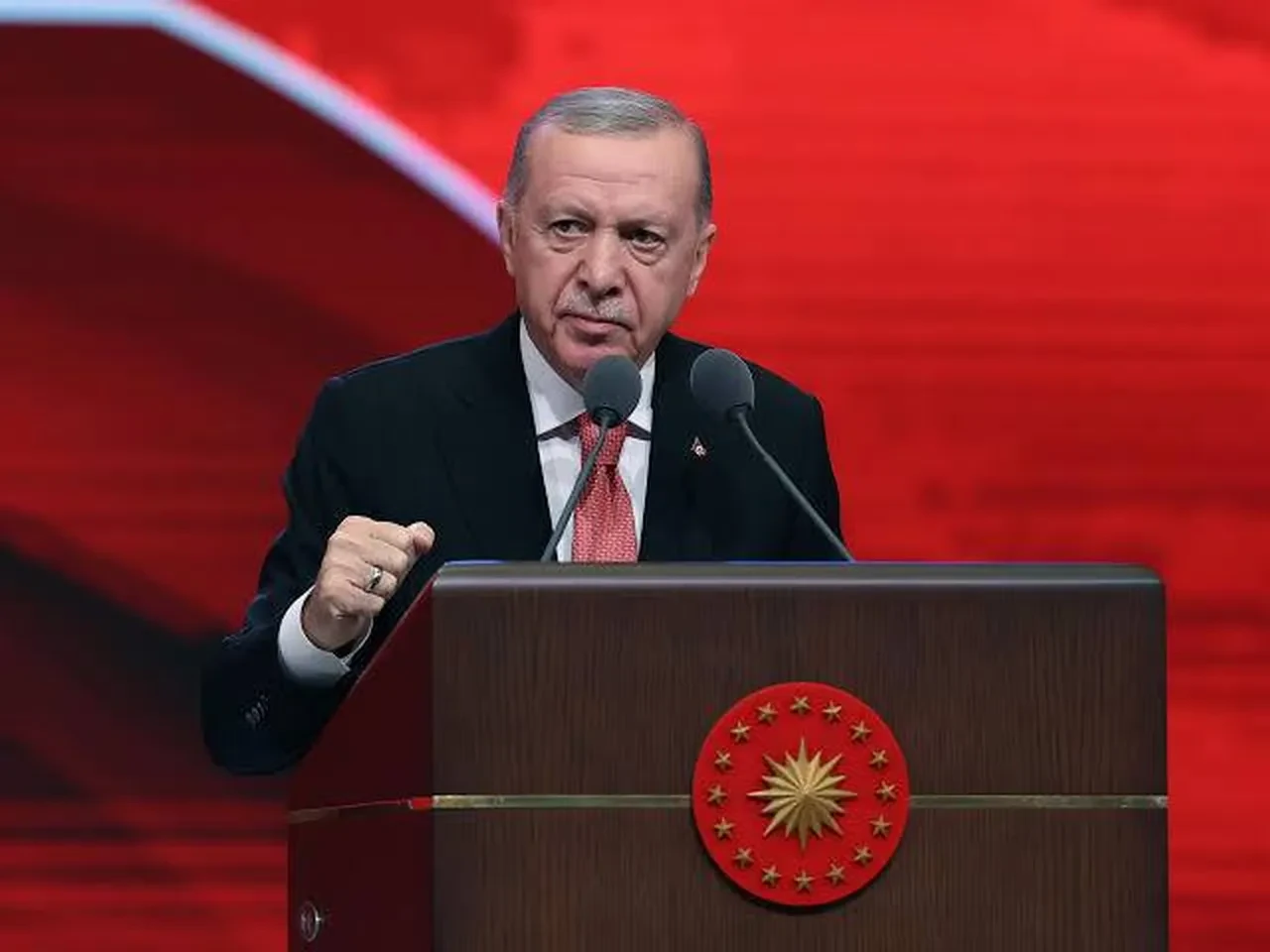 Cem Küçük 'Erdoğan için kırmızı çizgi' diyerek tarih verdi: Suriye'ye operasyon yapılacak