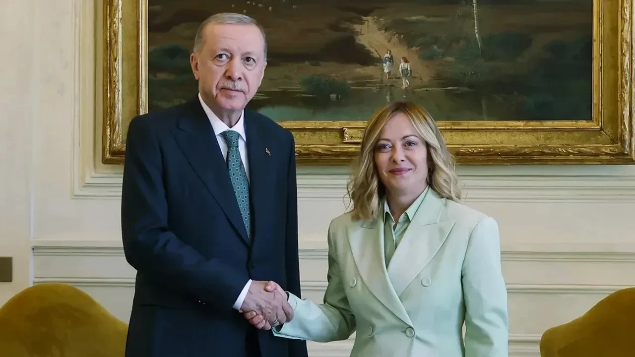 Cumhurbaşkanı Erdoğan'dan savunma sanayi müjdesi! 'İtalya ile yeni projeler yapacağız'  