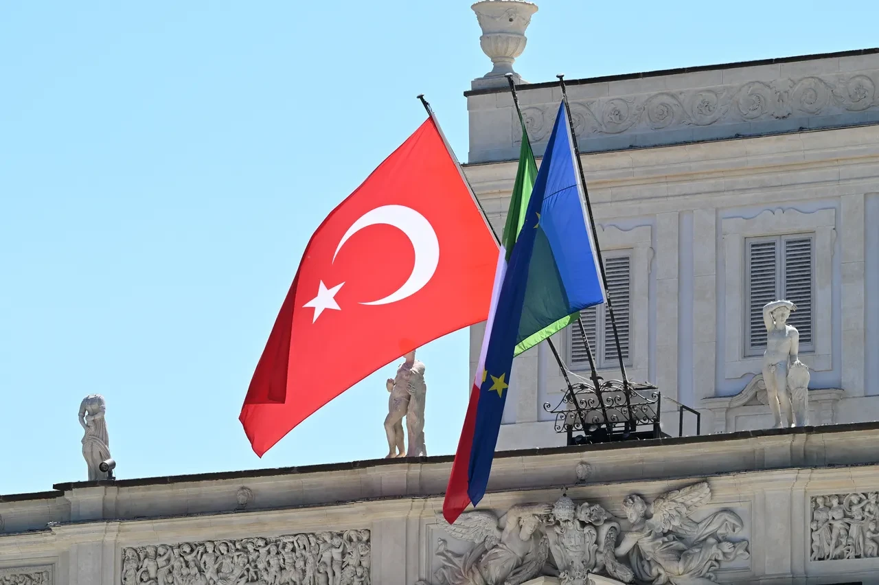 Cumhurbaşkanı Erdoğan'dan savunma sanayi müjdesi! 'İtalya ile yeni projeler yapacağız'