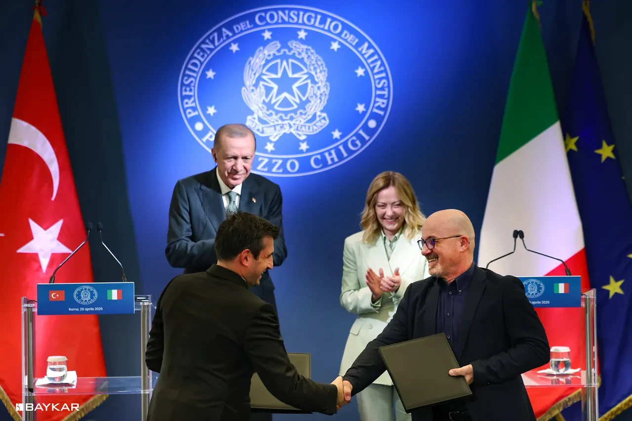 Teknolojide stratejik ortaklık! Baykar ve Leonardo şirketleri imzaları attı