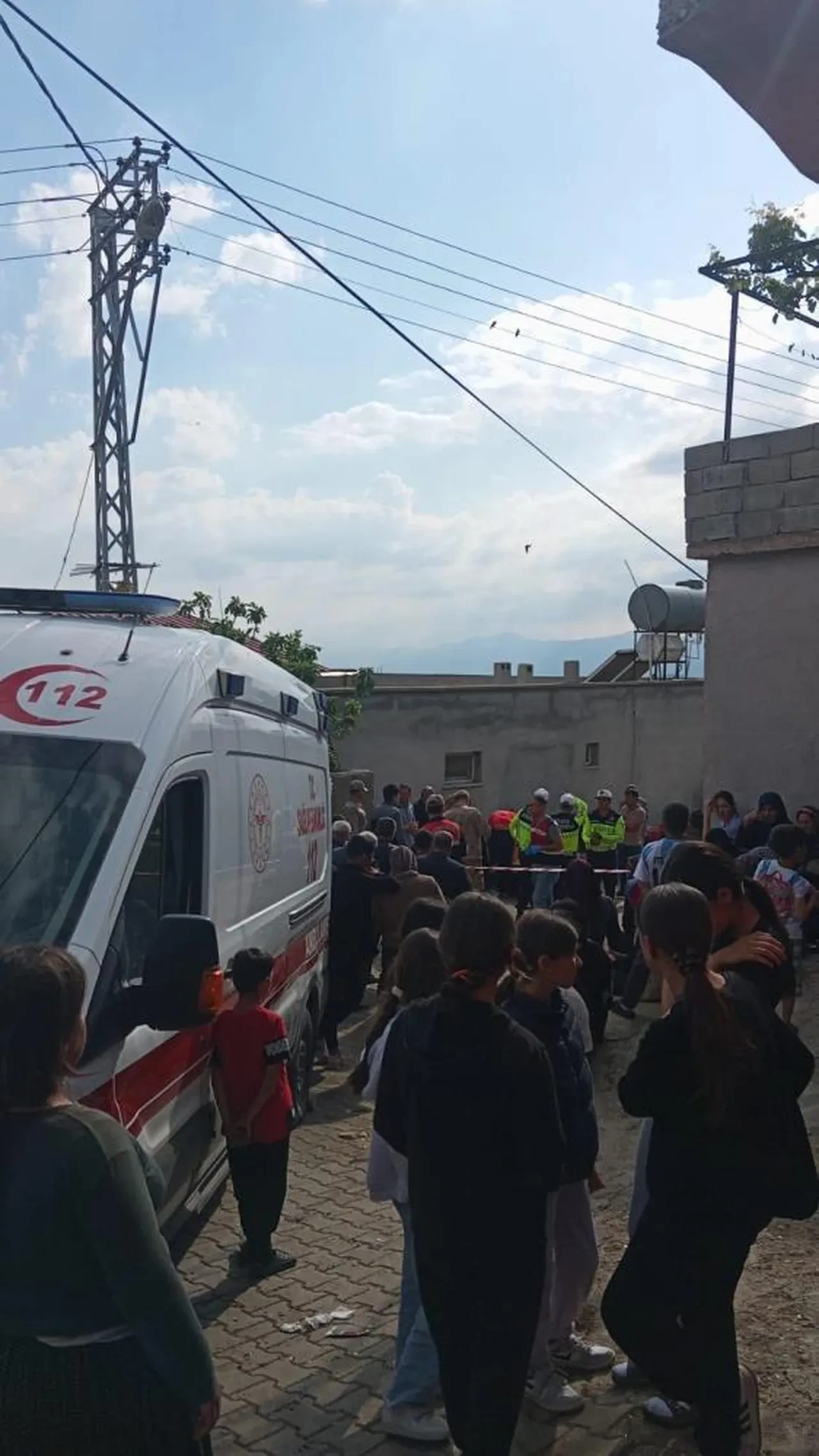 Yürek yakan kaza! Yanlış manevra yapınca hamile eşinin ölümüne neden oldu 