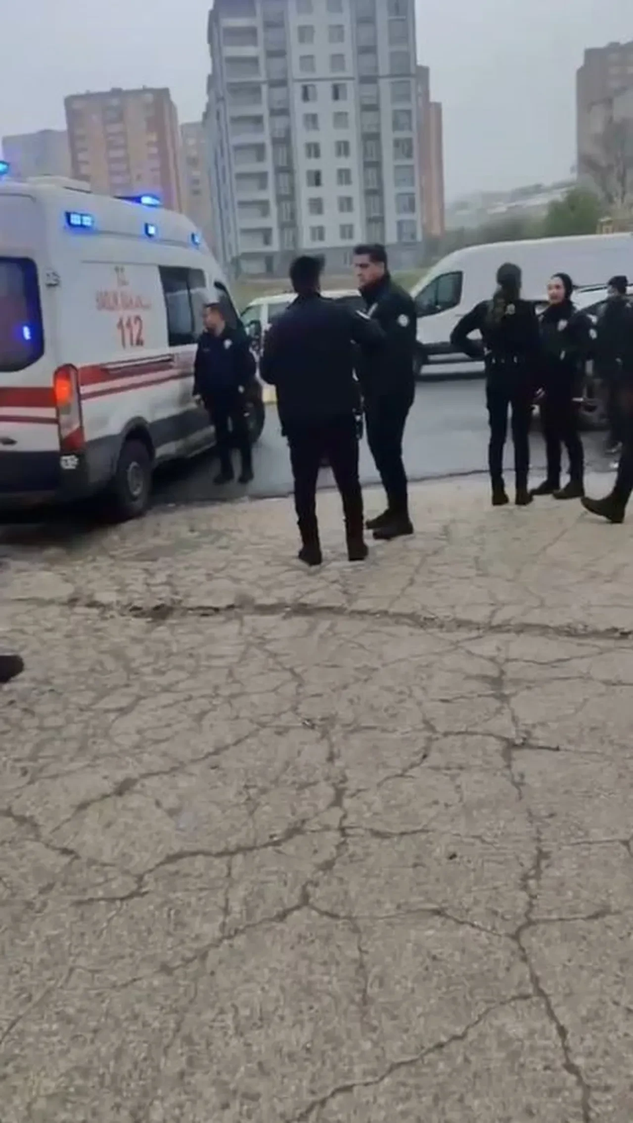 Esenyurt'ta koca vahşeti! Eşini defalarca bıçaklayarak öldürdü