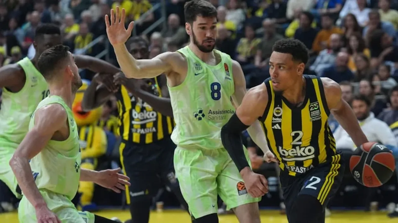 Fenerbahçe Beko Barcelona maçı kaç kaç bitti? Fenerbahçe bu akşam parkede de kaybetti