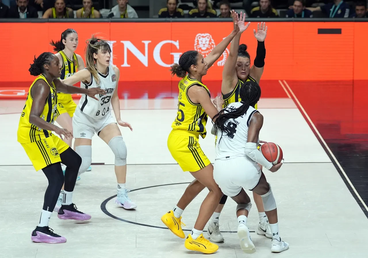 Fenerbahçe Opet adını finale yazdırdı!
