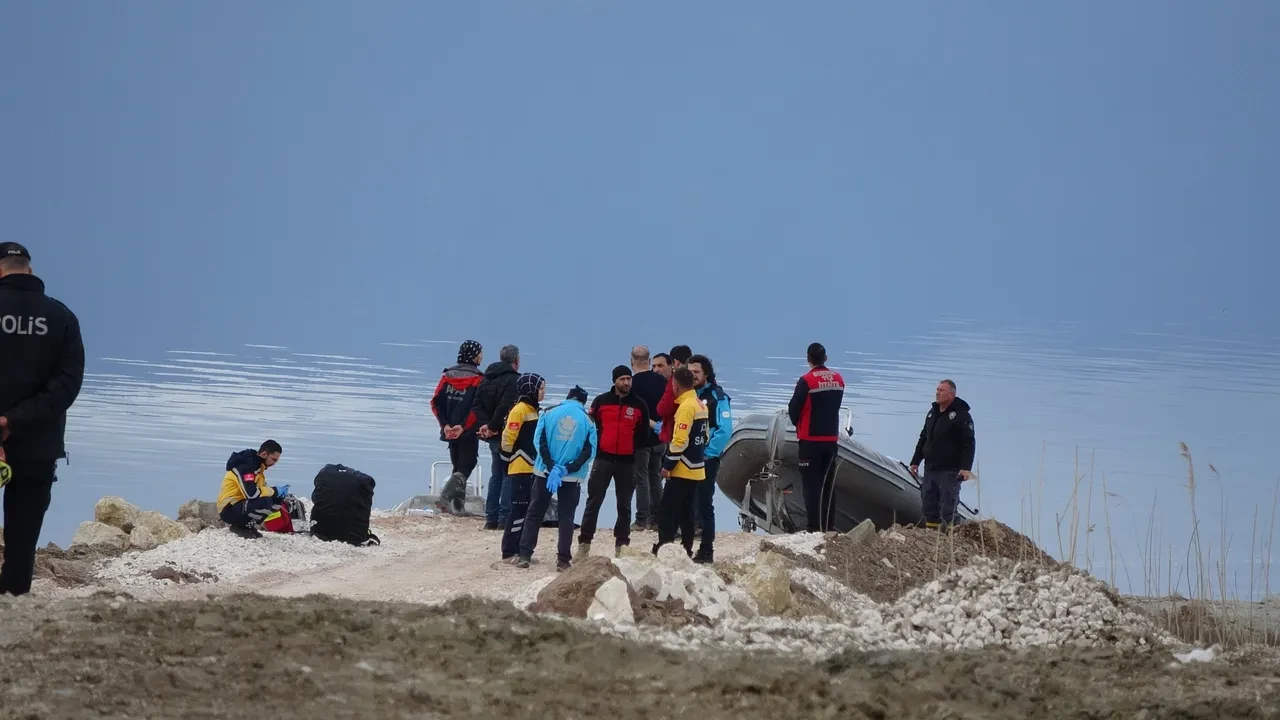 Günlerdir her yerde aranıyordu! Cansız bedeni gölde bulundu: Eşi sinir krizi geçirdi