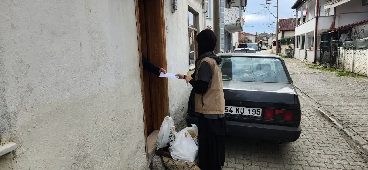 İHH’dan Türkiye’de 800 bin kişiye Ramazan yardımı